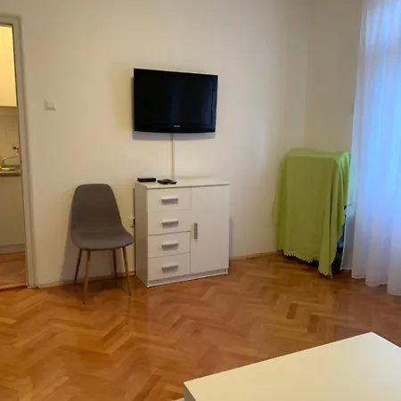 Bulevar Studio شقة